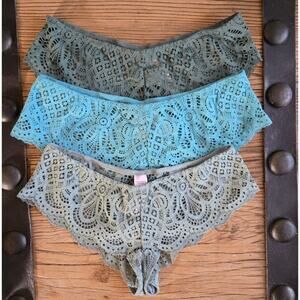 Victoria's Secret Lace Dream Angels Cheeky Panty Bundle Sz XS New 3 pieces